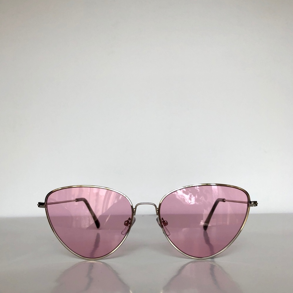 Retro Cat Eye Pink Tinted Lens Wired Sunglasses